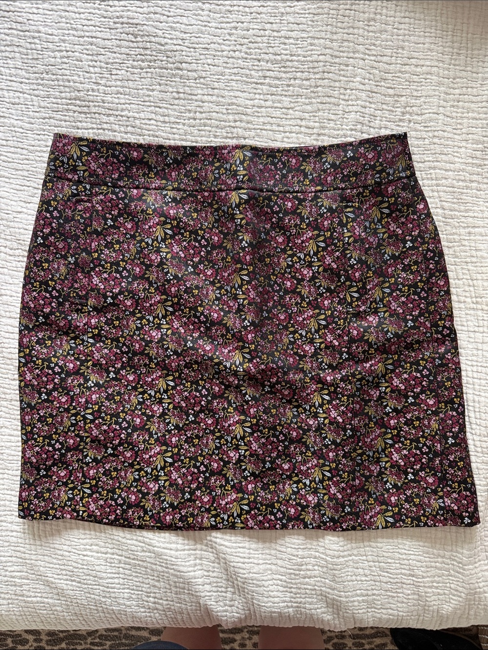 Loft Floral Mini Skirt in Dark Pink and Black